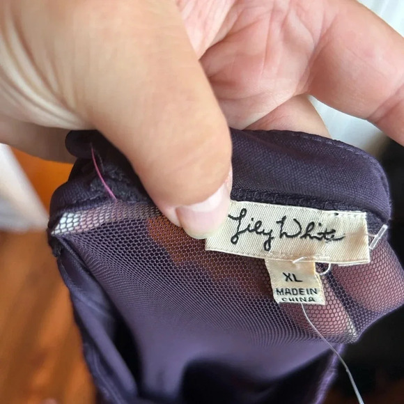 NWT LILY WHITE PURPLE FLORAL LACE BLOUSE - Picture 3 of 5